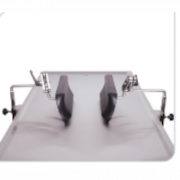 Supports latéraux pour tables vétérinaires