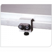 Taquet d'arrimage pour tables vétérinaires