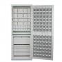 Armoire à pharmacie avec une porte équipée et renforcée