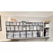 Armoire multifonctionnelle avec 28 compartiments et un compartiment ouvert