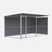 Chenil d'angle en composite WPC et panneaux grillagés - 4 x 2 m
