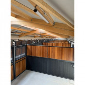 Eclairage LED pour barns et boxes equins