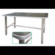 Table d'examen avec dessus en caoutchouc noir